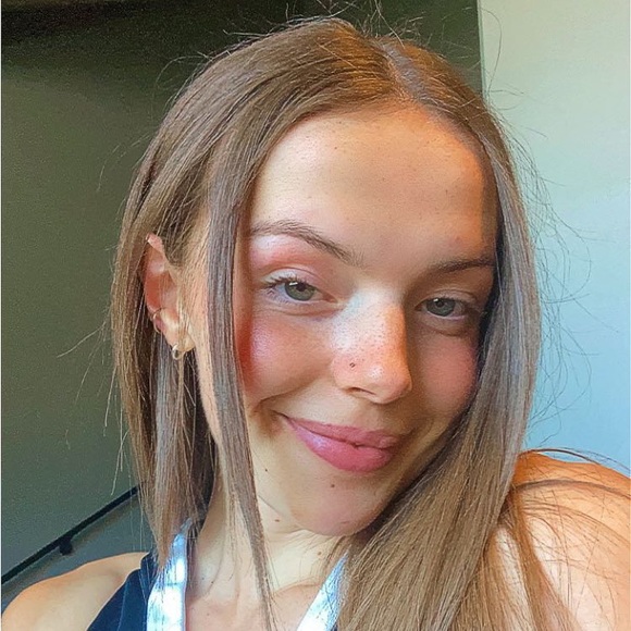 Meet your Posher, Ashton - Picture 1 of 1